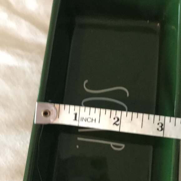 Rae Dunn soap dish in a beautiful green. - Picture 6 of 6